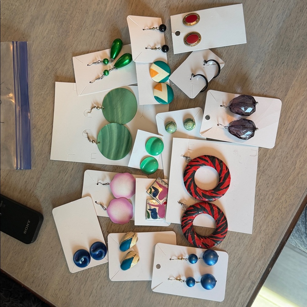 80’s/90’s retro 15 pairs of earrings.